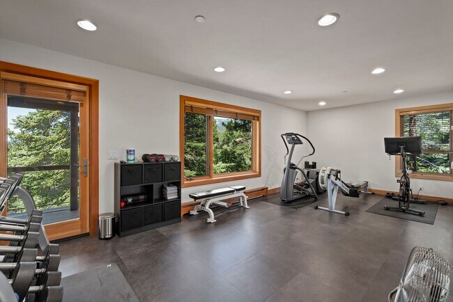 Building Photo - Eagles nest
