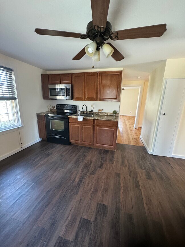 Kitchen - 969 Purchase Brook Rd