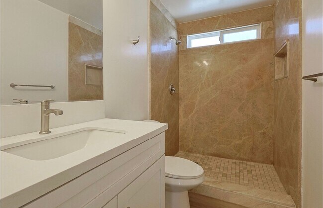 Building Photo - 143 Buccaneer Dr