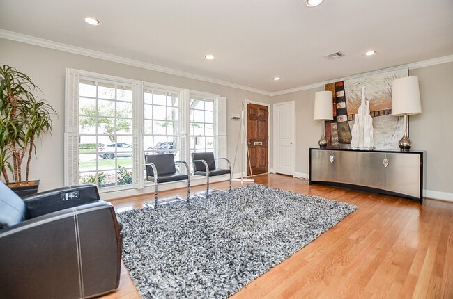 Building Photo - 5421 Pagewood Ln