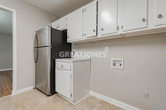 Building Photo - 421 Kingshead Ct