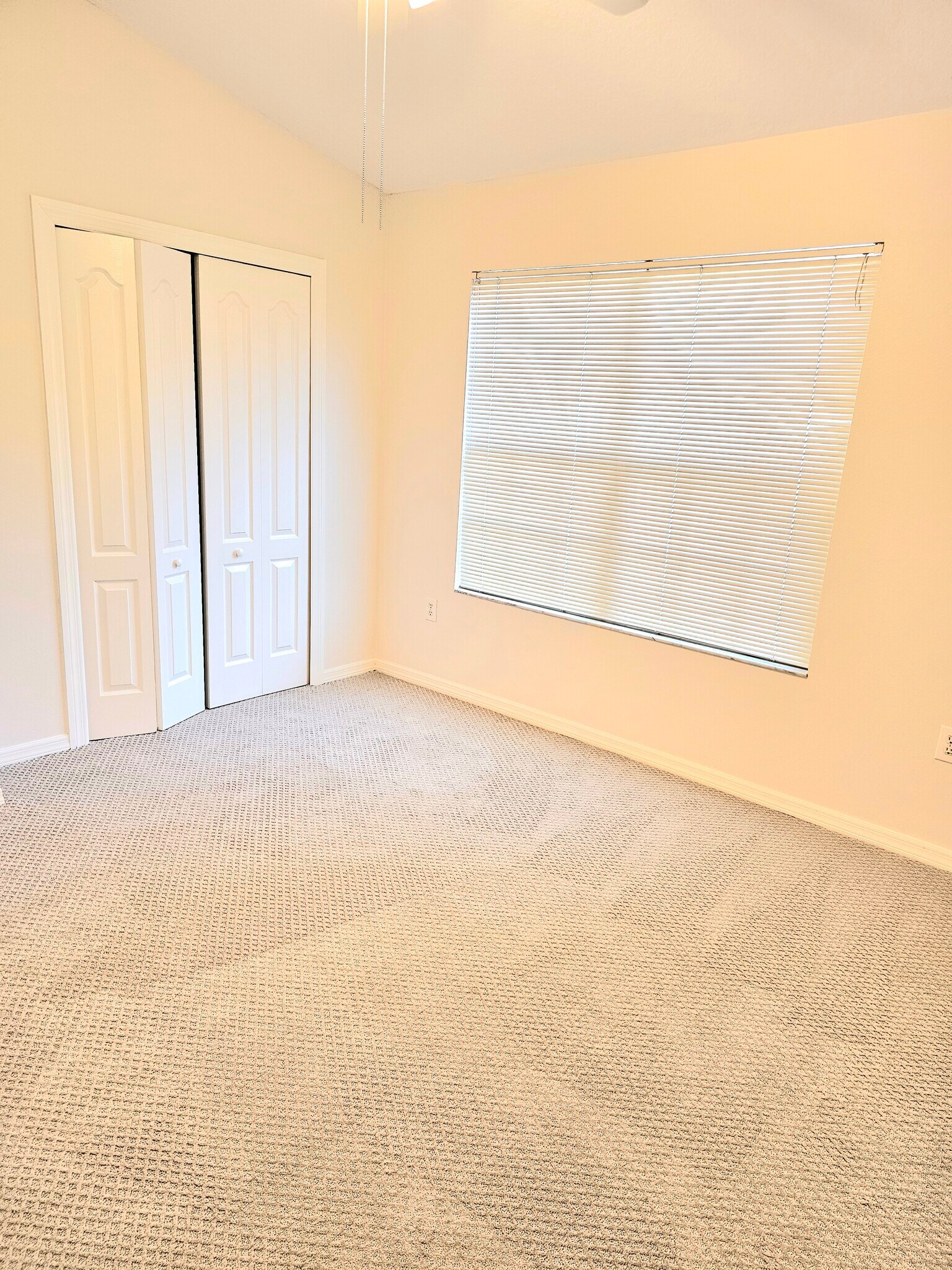 Building Photo - 1204 Kennewick Ct