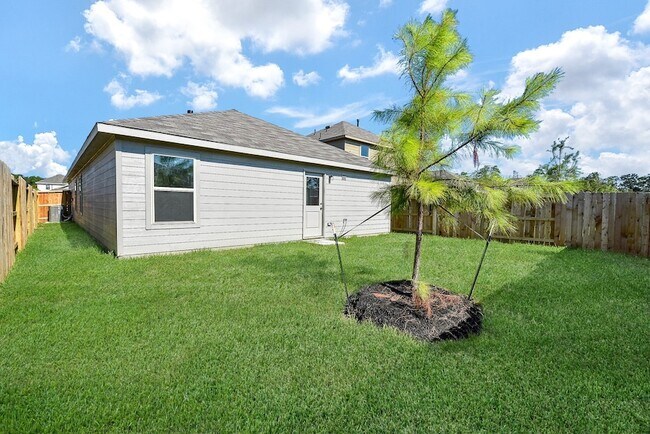 Building Photo - 1542 San Sebastien Dr