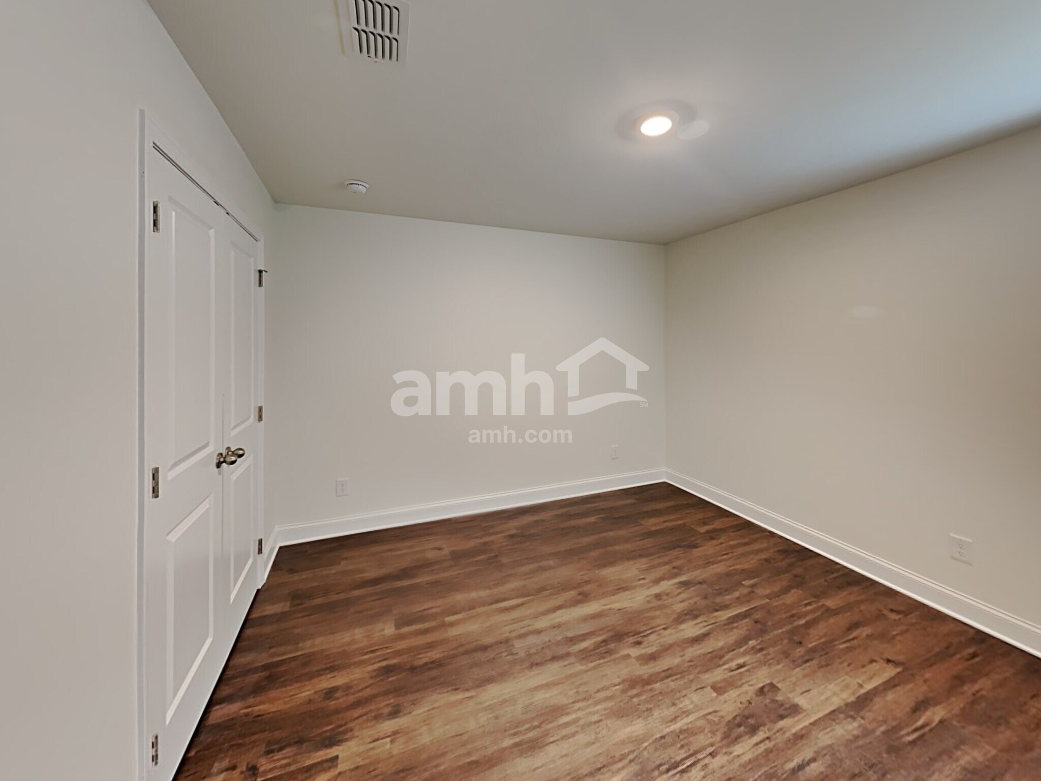 Building Photo - 825 Headland Wy