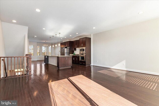 Primary Photo - 42211 Yancey Terrace