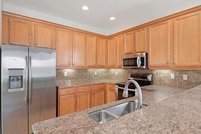 Building Photo - 8895 Chestnut Ridge Way