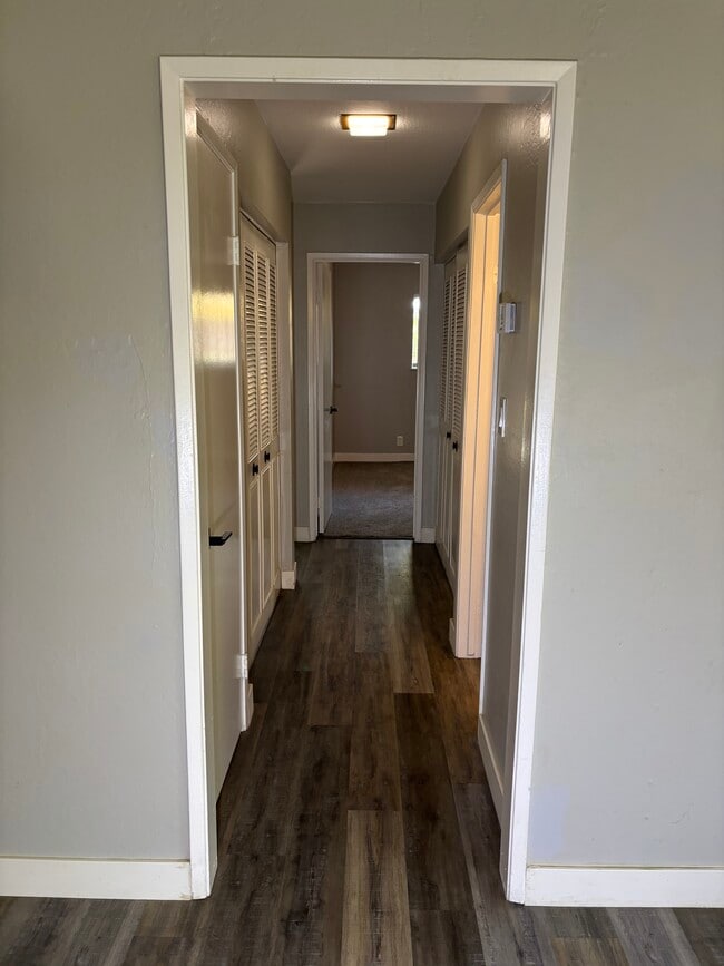 Building Photo - 1116 J St