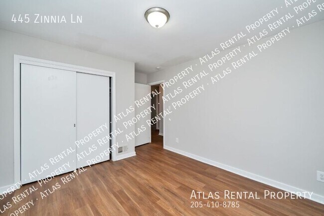 Building Photo - 445 Zinnia Ln