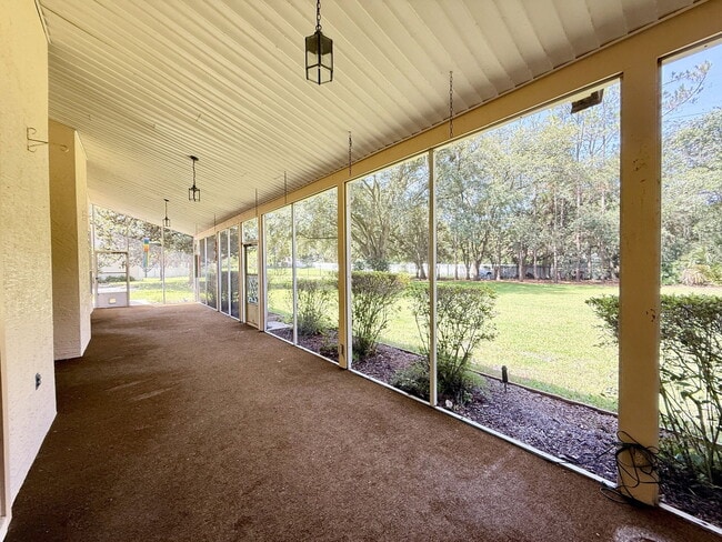 Building Photo - 124 Estates Cir
