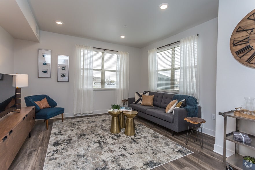 1BR, 1BA - Juniper - Pinyon Pointe
