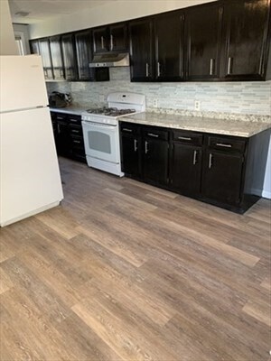 Building Photo - 106 Madison St