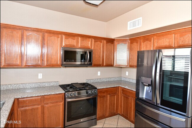 Building Photo - 3257 Sunset Point Dr
