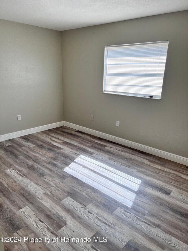 Building Photo - 13105 Hanley Dr