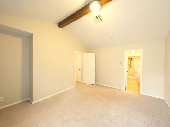 Building Photo - 3 Bed | 2 Bath | South Tulsa