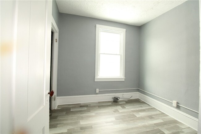 Building Photo - 249 Princeton Ave