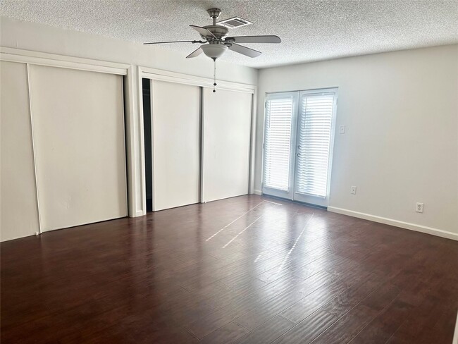 Building Photo - 2235 McKean Dr
