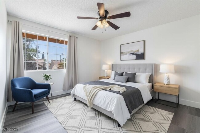 Building Photo - 8644 Trafalgar Dr