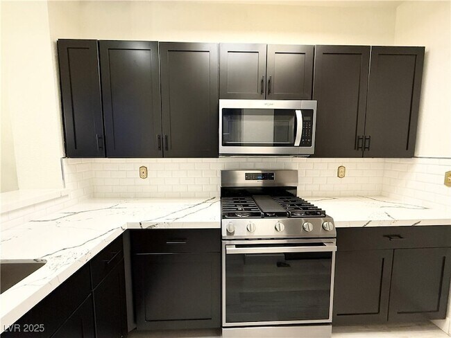 Building Photo - 3228 Tocata Dr