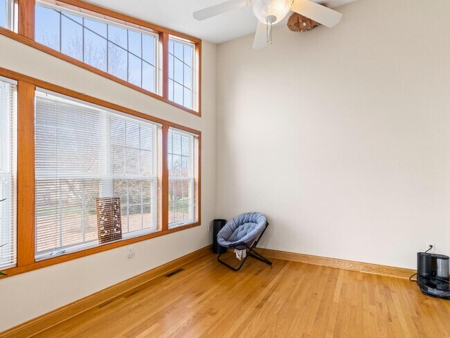 Building Photo - 6306 Vicksburg Rd