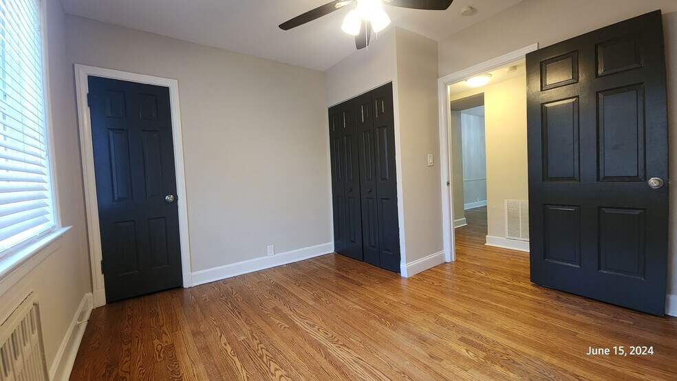 Building Photo - 7754 Kingsbury Blvd