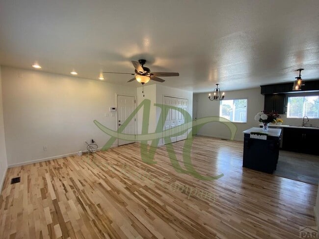 Building Photo - 160 E Eads Dr