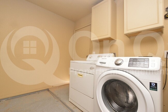 Building Photo - 1757 E Geronimo St