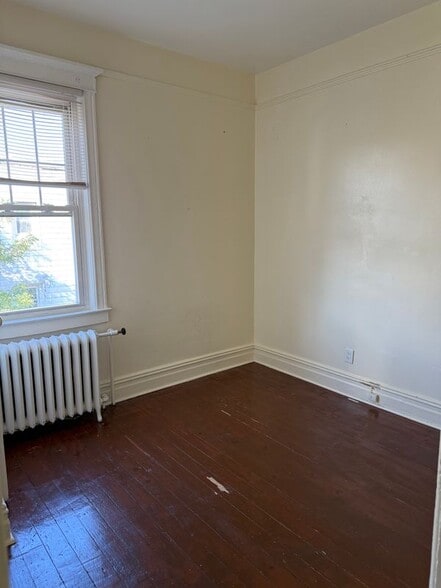 Building Photo - 103 Burhans Ave