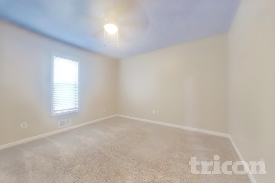 Building Photo - 134 Little Brook Dr