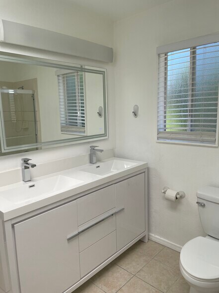 Building Photo - 5358 Baza Ave