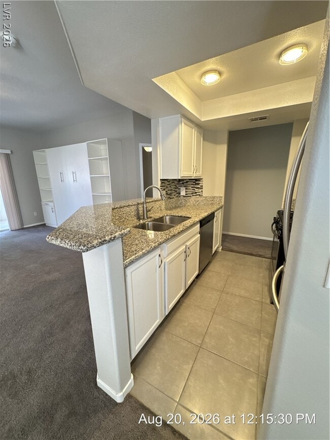 Building Photo - 2975 Bluegrass Ln