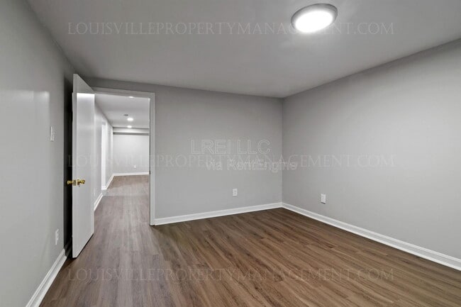 Building Photo - 3107 Iris Way