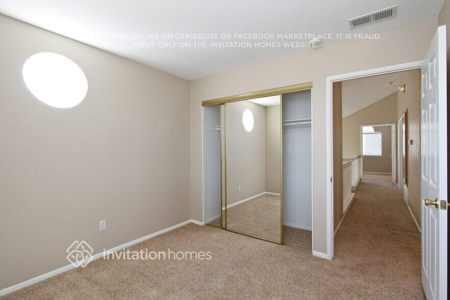 Building Photo - 381 Via Capri