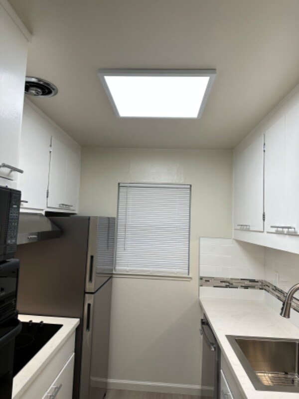 Building Photo - 1405 Oak Grove Ave