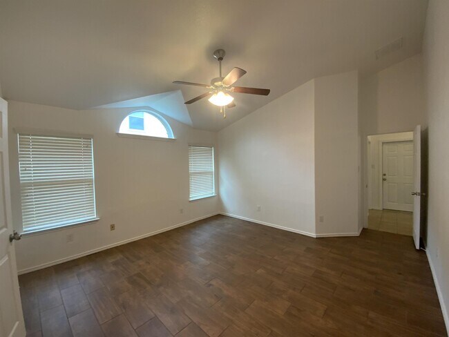 Building Photo - 6709 Mustang Creek Rd