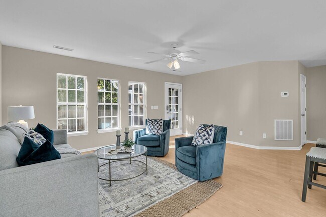 Building Photo - 5204 Carlisle Ct