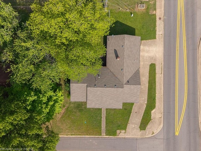 Building Photo - 100 Meadow Pl