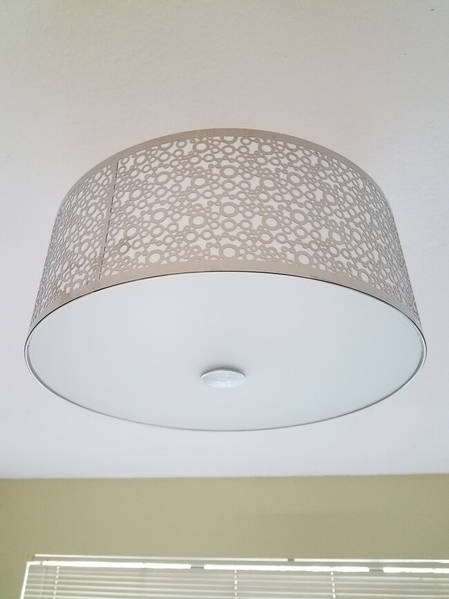 Nice designer touches throughout. Our apartment was designed with love & attention to detail. - 550 S Park Rd