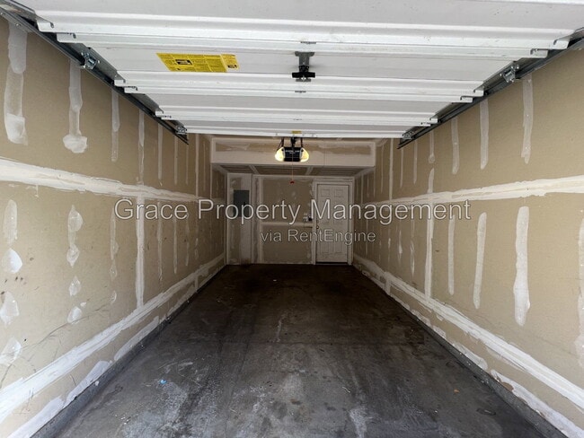 Building Photo - 5800 N Tower Dr