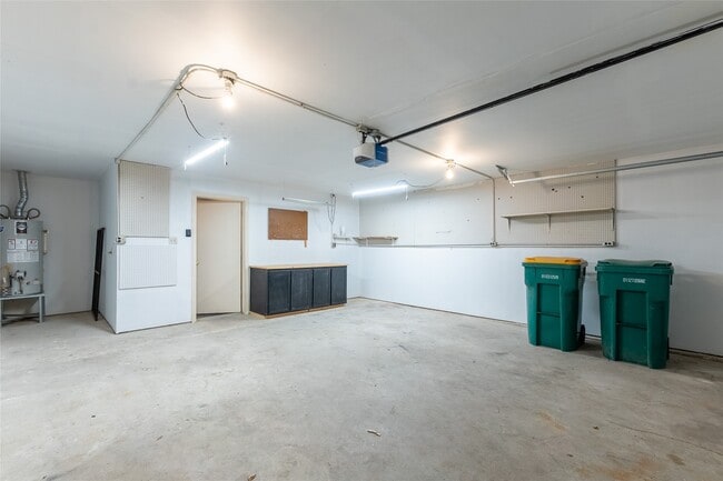 Building Photo - 76 Hickory Oak Dr