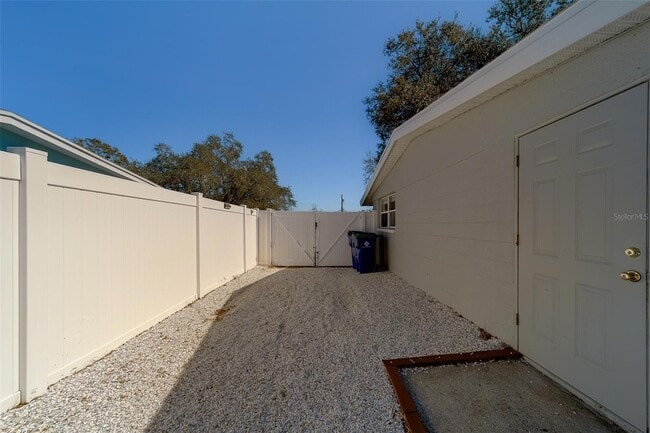 Building Photo - 11128 116th St