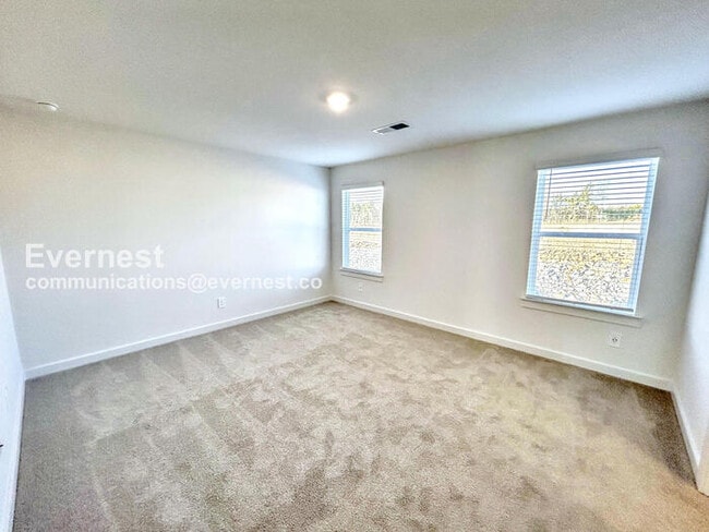 Building Photo - 649 Whitetail Ct