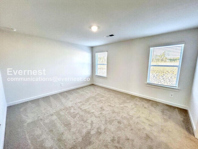 Building Photo - Application Fee WAIVED! Limited Time Special Offer - Split your security deposit payment.  5 Bed/...