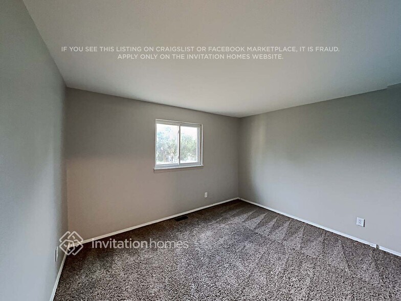 Building Photo - 3884 S Truckee Ct