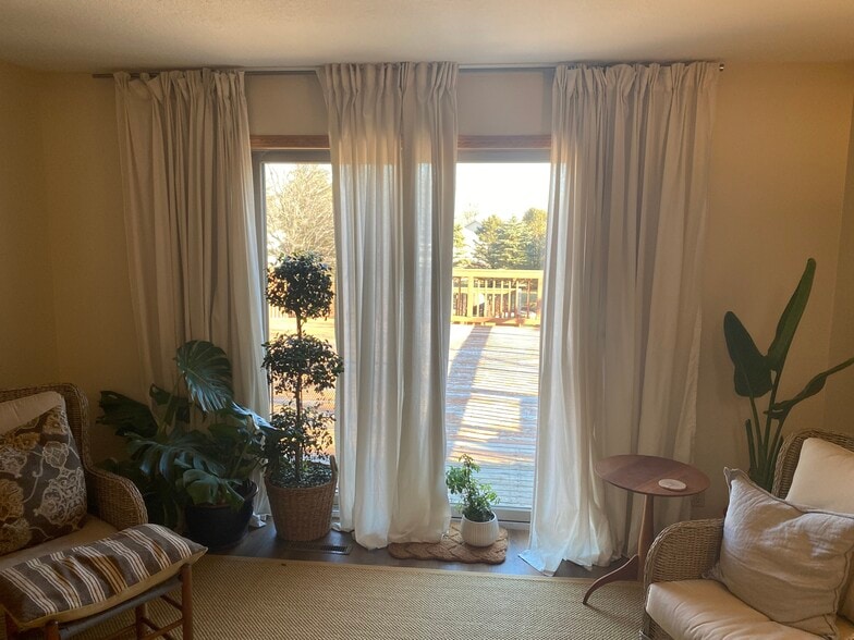 Building Photo - 619 Wellington Dr