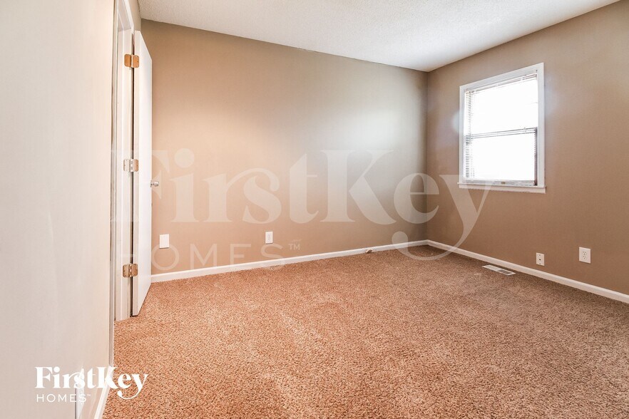 Building Photo - 7714 NW 69th Terrace