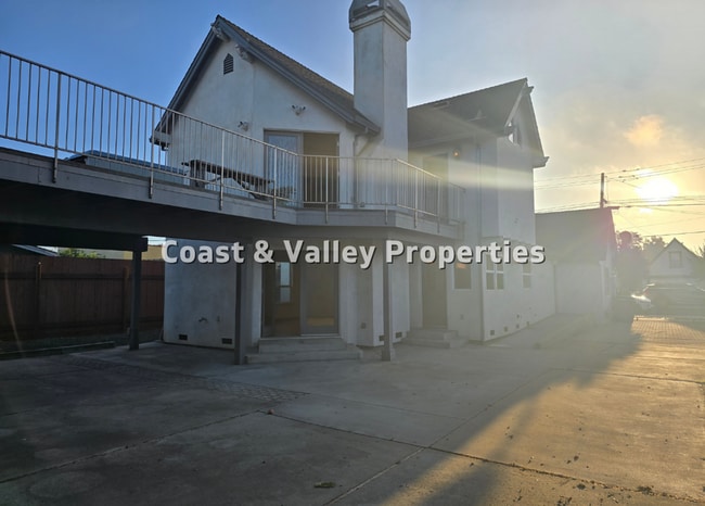 Building Photo - South Salinas Home for RENT!!!