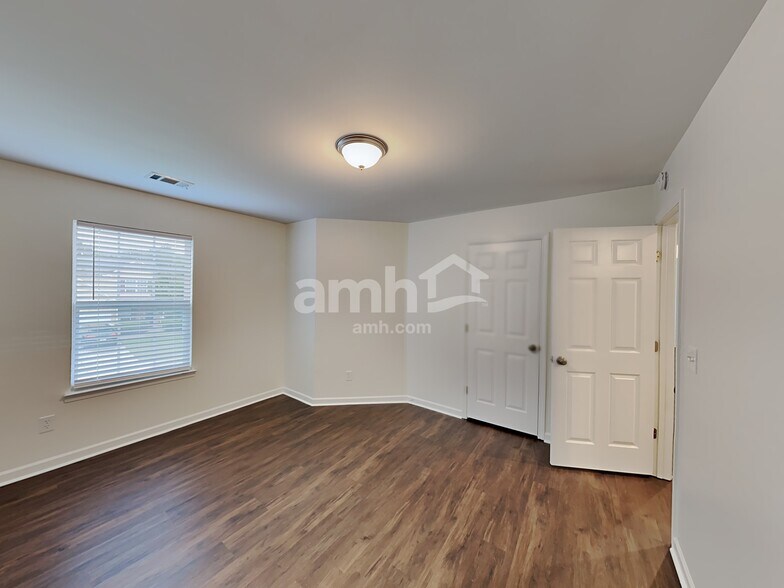 Building Photo - 1614 Bradmere Ln