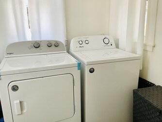 Building Photo - 1518 W Craig Pl