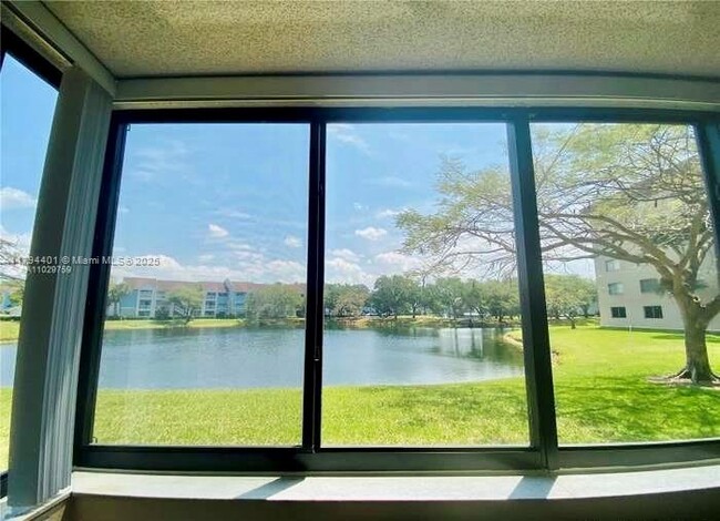 Building Photo - 8020 Hampton Blvd