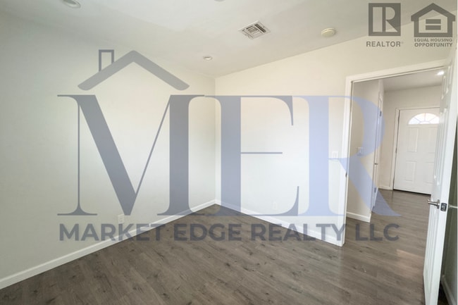 Building Photo - 4Bed/2Bath House at Alma School Rd/Ray Rd! Ready for Immediate Move-In! -- FENCED-IN YARD! NO HOA!